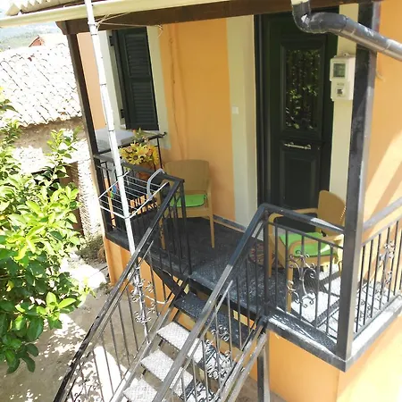 Jason'S Stone House Apartment Agios Matthaios  Exterior photo