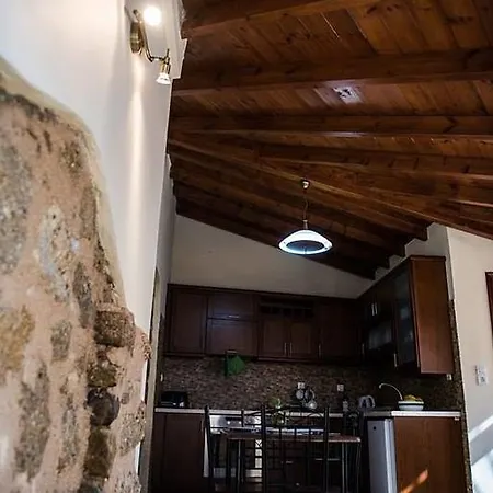 Jason'S Stone House Apartment Agios Matthaios  Exterior photo